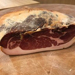 Jambon sec fumé du Jura